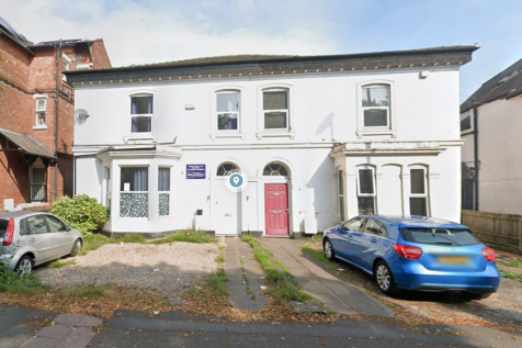 124 Uttoxeter New Road, Derby... 6 bed semi