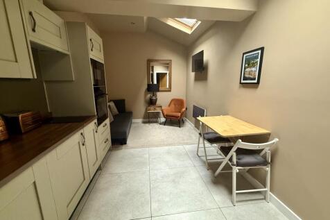 1 bedroom flat for sale