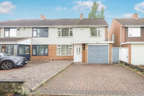 466 Birmingham New Road, Bilston... 3 bed semi