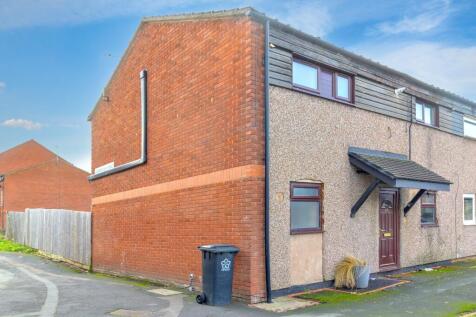 48 Caversham Road, Leicester... 3 bed end of terrace house for sale