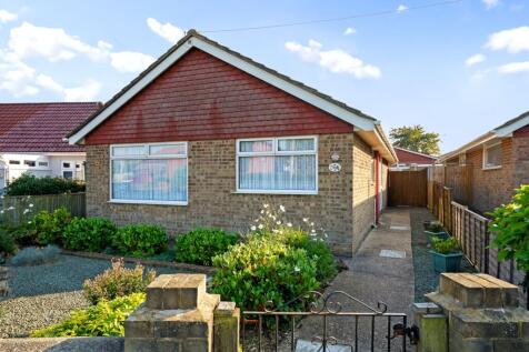 Telscombe Road, Peacehaven, BN10 3 bed detached bungalow for sale