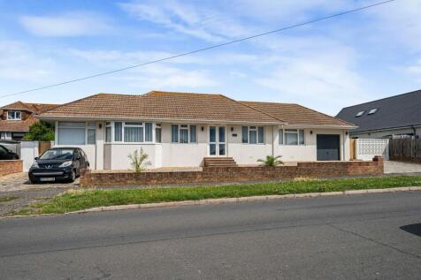 Bevendean Avenue, Saltdean, BN2 8PF 2 bed detached bungalow for sale
