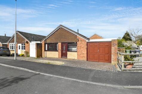 Botfield Close, Wolverhampton WV7 2 bed detached bungalow for sale