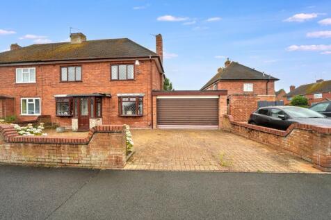 Albert Road, Wolverhampton WV7 3 bed semi