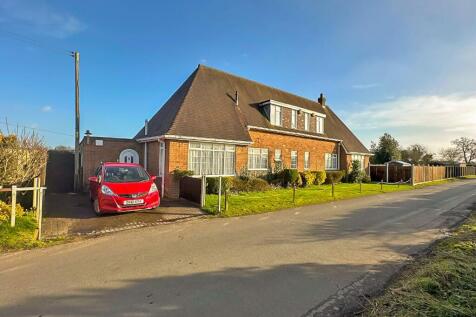 Patshull Road, Wolverhampton WV7 4 bed detached house for sale