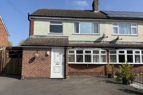 3 bedroom semi-detached house for sale