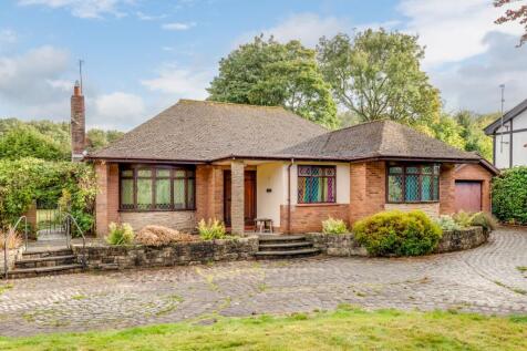 Hall Lane, Wigan WN6 4 bed detached bungalow for sale