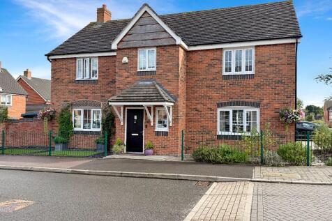 5 bedroom detached house for sale
