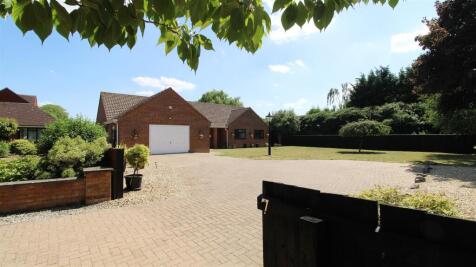 3 bedroom detached bungalow for sale