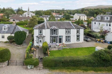 3 bedroom flat for sale
