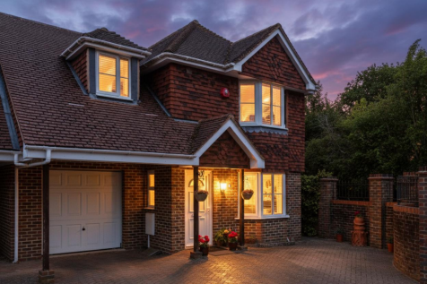 Western Road, Hurstpierpoint BN6 3 bed link detached house for sale