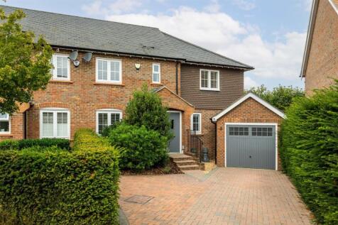 4 bedroom semi-detached house for sale
