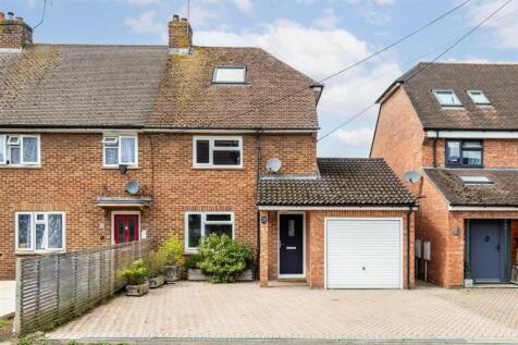 Kemps, Hurstpierpoint BN6 3 bed end of terrace house for sale