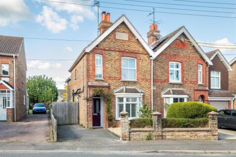 Western Road, Hurstpierpoint BN6 3 bed semi