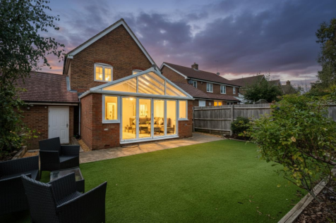 Sycamore Way, Hassocks BN6 4 bed link detached house for sale