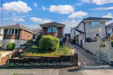 2 bedroom semi-detached bungalow for sale
