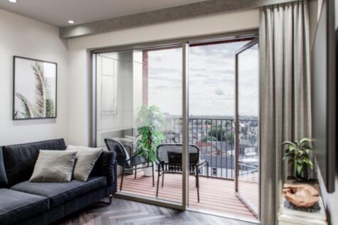 Studio flat for sale