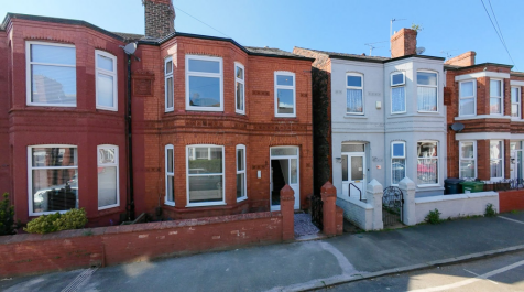 6 bedroom terraced house for sale