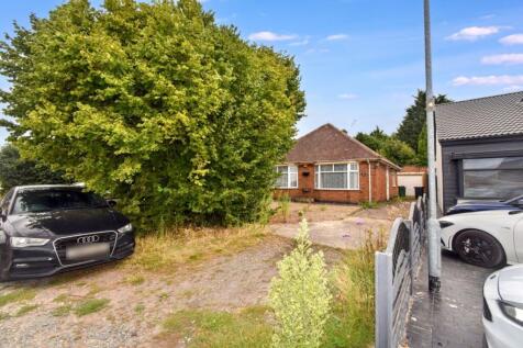 2 bedroom detached bungalow for sale
