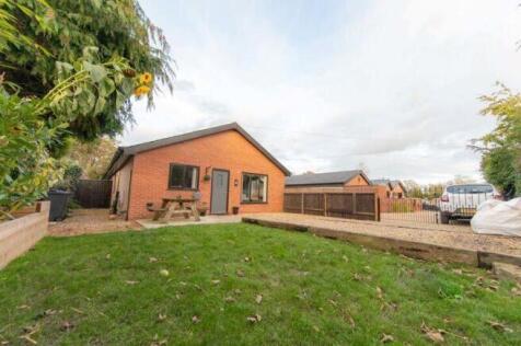 2 bedroom detached house for sale