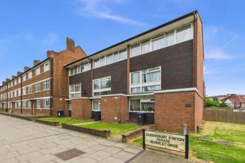 3 bedroom flat for sale