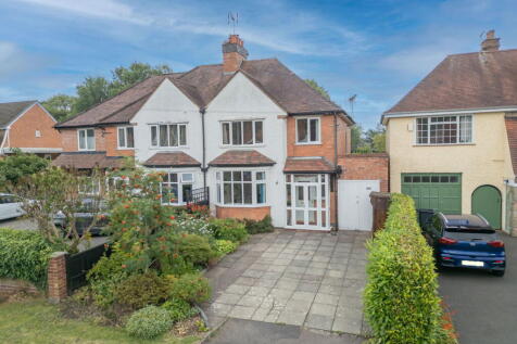 3 bedroom semi-detached house for sale