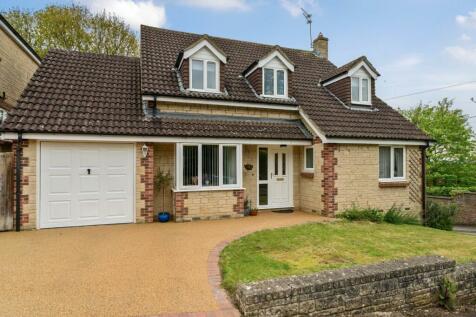 1 Grants Close, Wincanton, Somerset... 4 bed detached house for sale