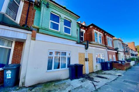 6 bedroom terraced house for sale