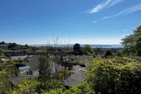 Flat 7 Highfield House, Courtenay... 2 bed flat for sale