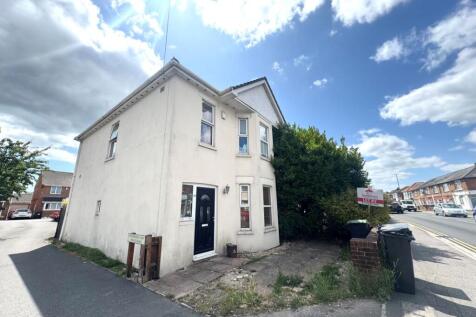 50 Columbia Road, Bournemouth... 4 bed detached house for sale