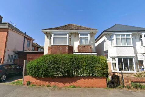 4 Ripon Road, Bournemouth, Dorset... 3 bed detached house for sale