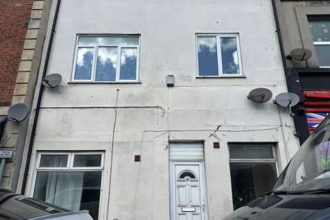 9A Sherborne Road, Yeovil, Somerset... 2 bed maisonette for sale