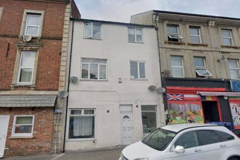 9A Sherborne Road, Yeovil, Somerset... 2 bed maisonette for sale