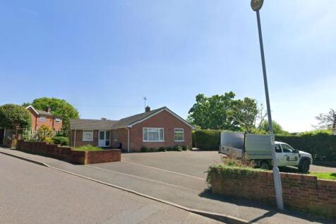 1 Margards Lane, Verwood, Dorset... 3 bed bungalow for sale