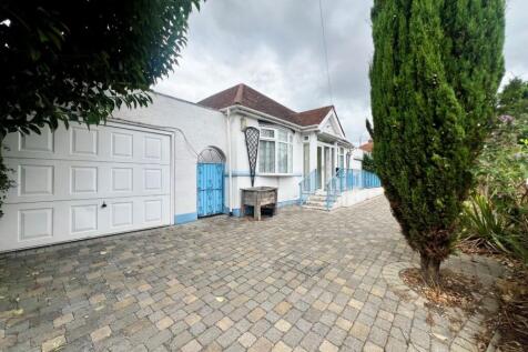 13 Martin Dene, Bexleyheath, Kent... 2 bed detached bungalow for sale