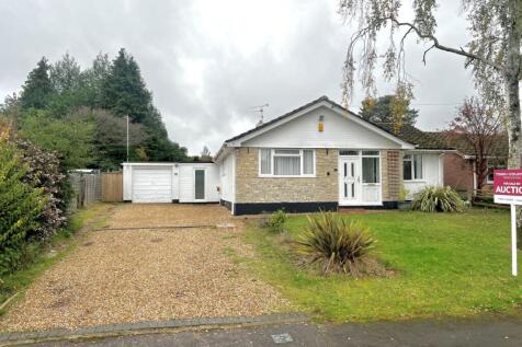 11 Compton Beeches, St. Ives... 3 bed bungalow for sale
