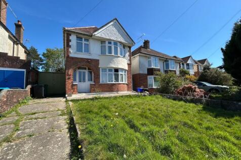 33 Runton Road, Poole, Dorset, BH12 1NX 3 bed detached house for sale