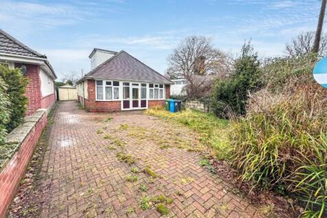 87 Darbys Lane, Oakdale, Poole... 4 bed bungalow for sale