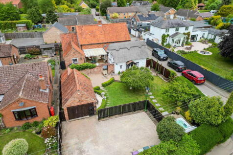 3 bedroom cottage for sale