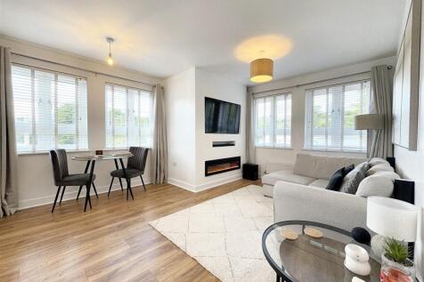 2 bedroom flat for sale