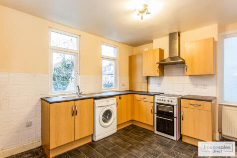 2 bedroom maisonette for sale