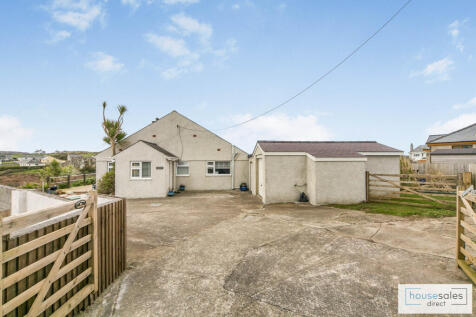 5 bedroom detached bungalow for sale