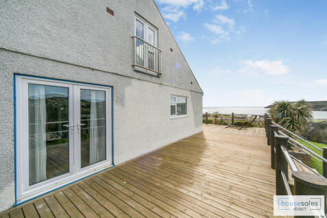 5 bedroom detached bungalow for sale