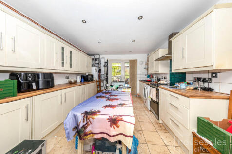 4 bedroom semi-detached house for sale