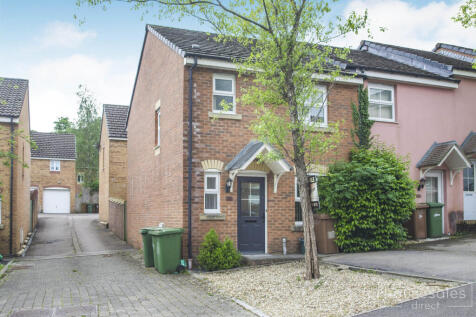 3 bedroom end of terrace house for sale