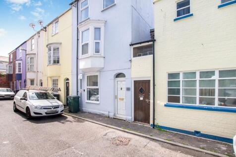 4 bedroom end of terrace house for sale