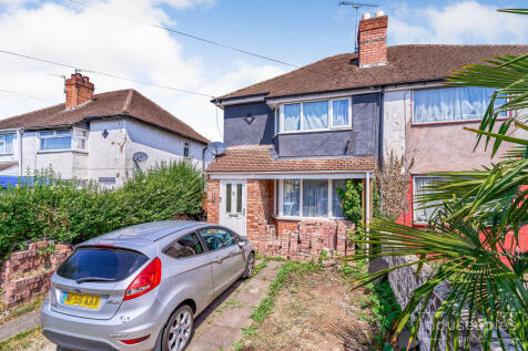 3 bedroom semi-detached house for sale