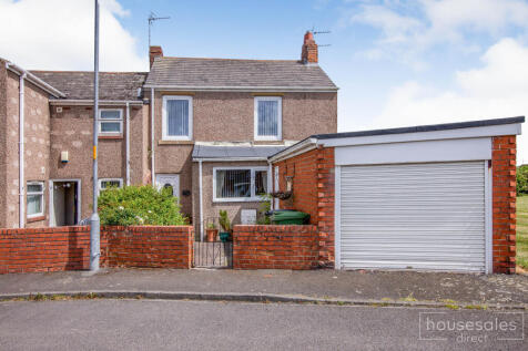 2 bedroom end of terrace house for sale