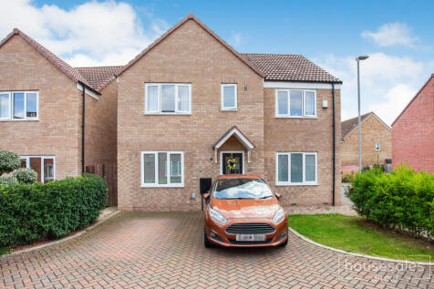 5 bedroom detached house for sale