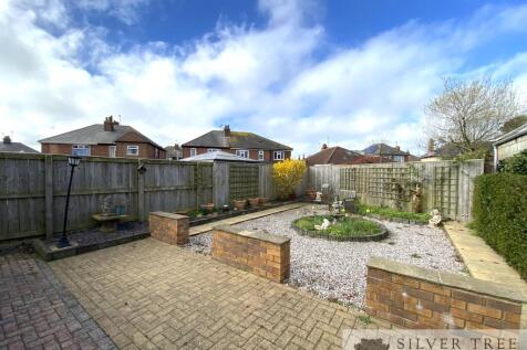 2 bedroom bungalow for sale